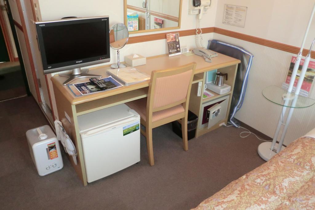 Toyoko Inn Shin-Osaka-Eki Higashi-Guchi Buitenkant foto