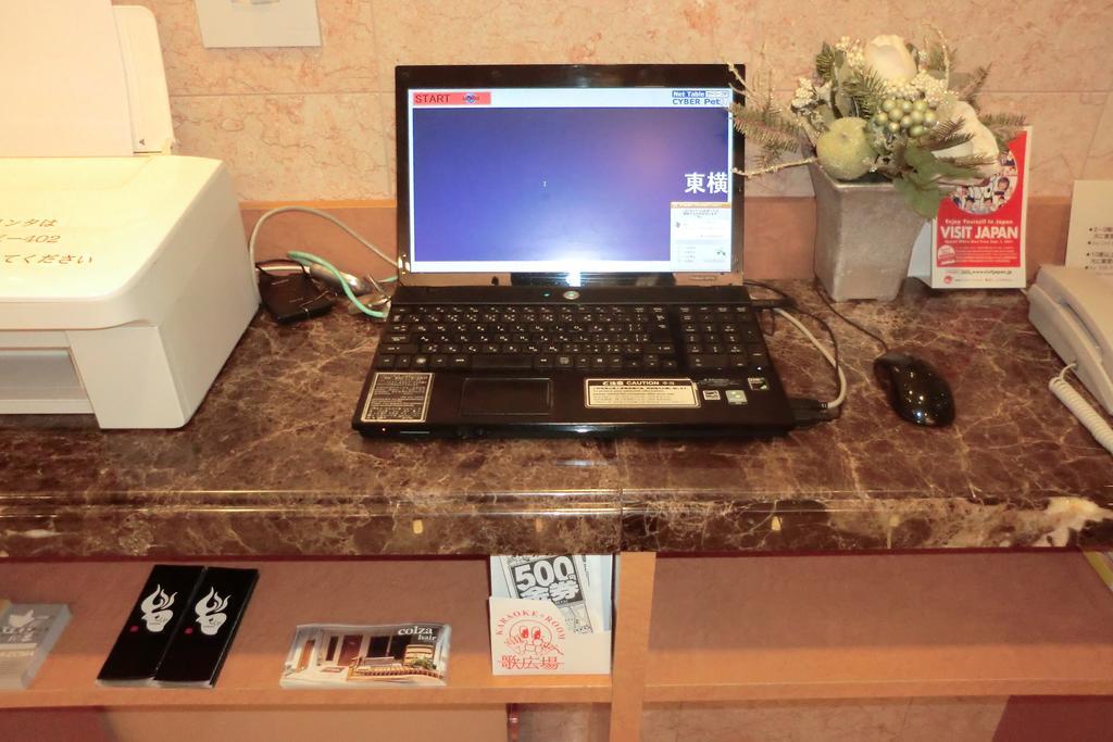 Toyoko Inn Shin-Osaka-Eki Higashi-Guchi Buitenkant foto